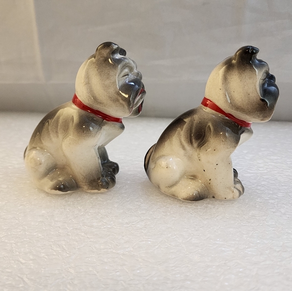 Vtg Ceramic Winking Bull Dog Salt & Pepper Shaker Set - Picture 4 of 11